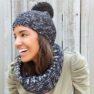 NWT KENSIE Marled Beanie and Scarf‎ Set